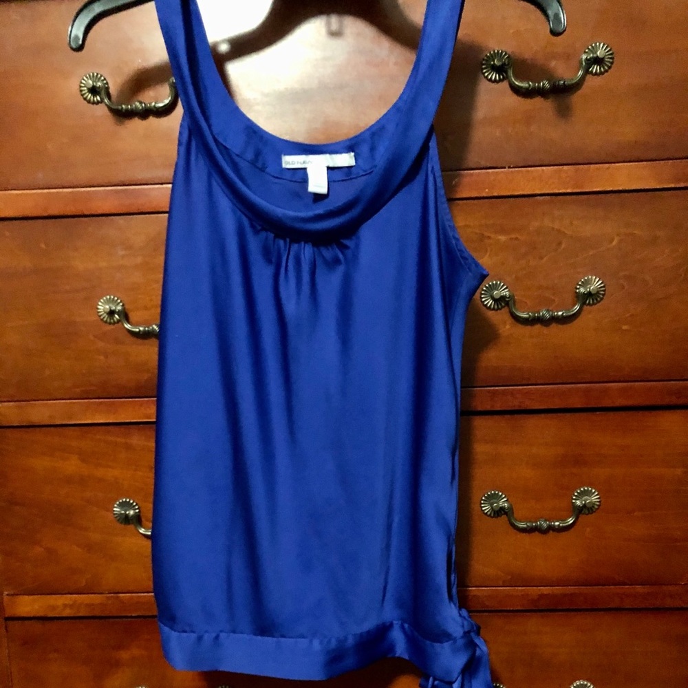 blue Old navy scooped neck xs top
